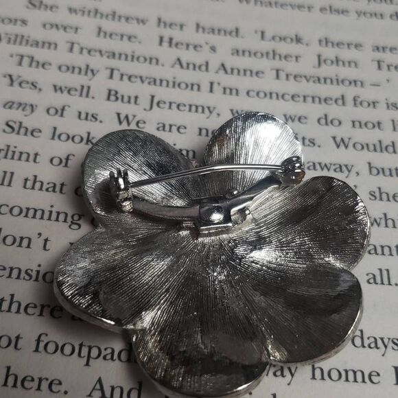 Vintage Silver Flower Brooch - Picture 6 of 6